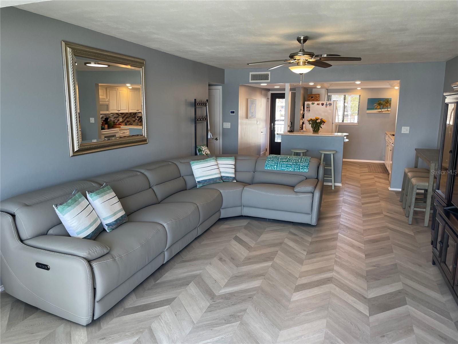 895 S GULFVIEW BLVD  #203, CLEARWATER BEACH, FL — photo 25