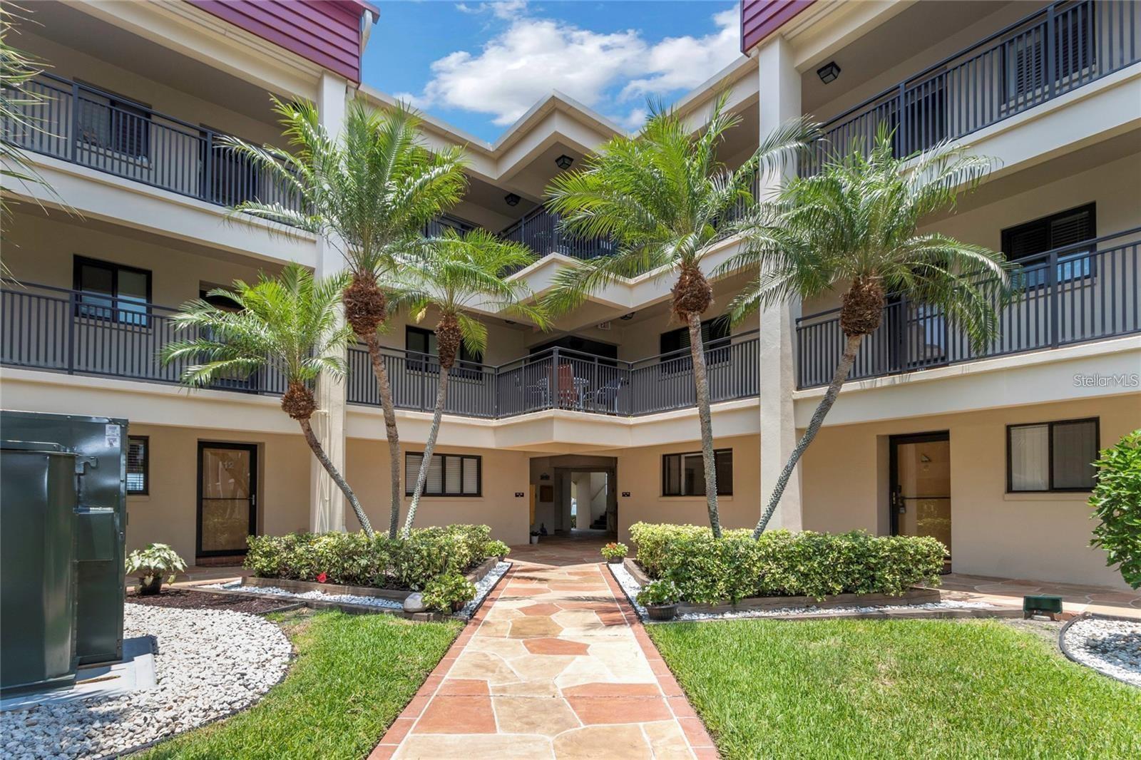 895 S GULFVIEW BLVD  #203, CLEARWATER BEACH, FL