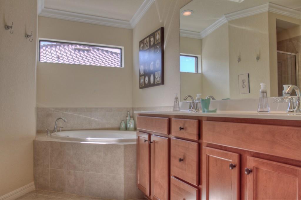 7305  RIVER HAMMOCK DR  #206, BRADENTON, FL — photo 18
