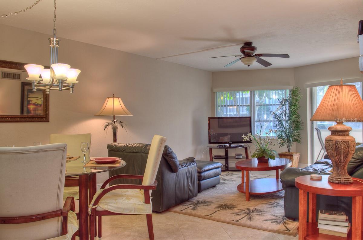 1250 N PORTOFINO DR  #107MAR, SARASOTA, FL — photo 9