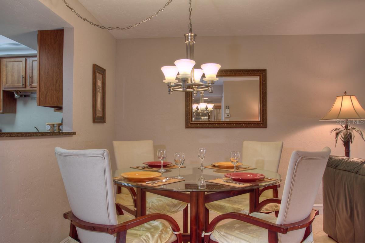 1250 N PORTOFINO DR  #107MAR, SARASOTA, FL — photo 23