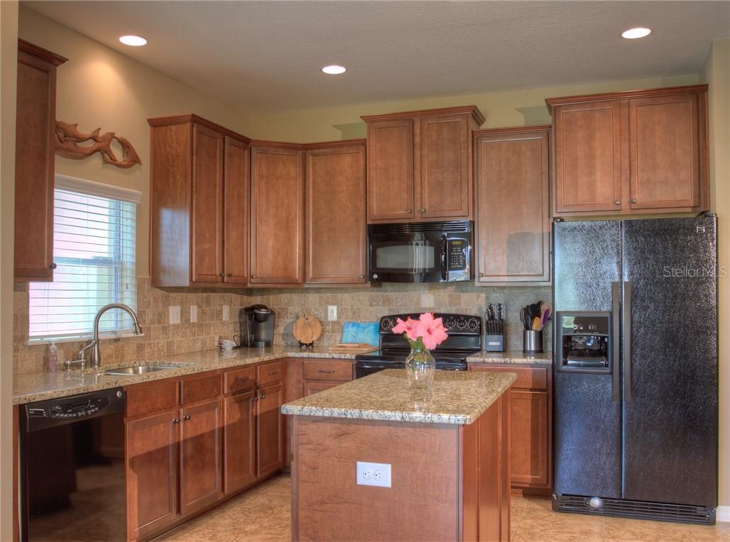 8525  KARPEAL DR, SARASOTA, FL — photo 8
