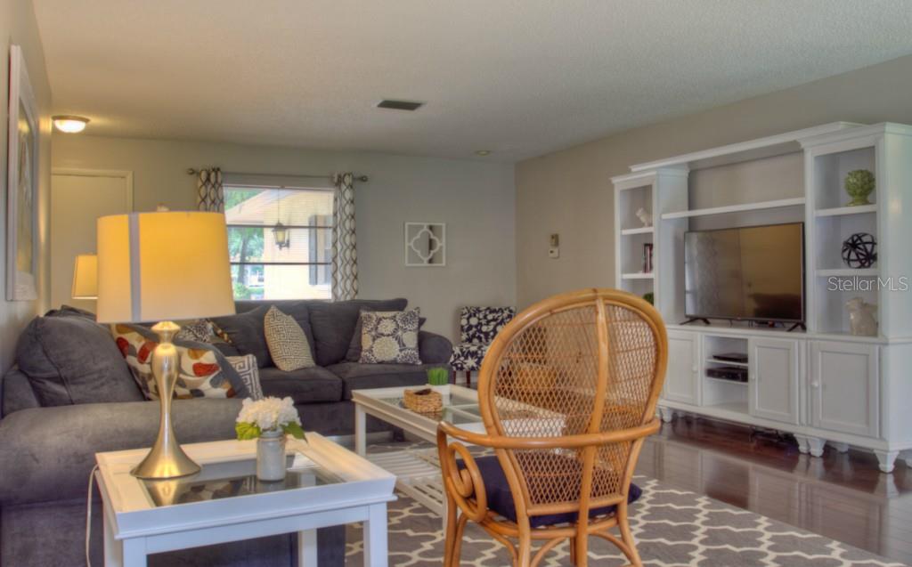 7093  FAIRWAY BEND LN, SARASOTA, FL — photo 7