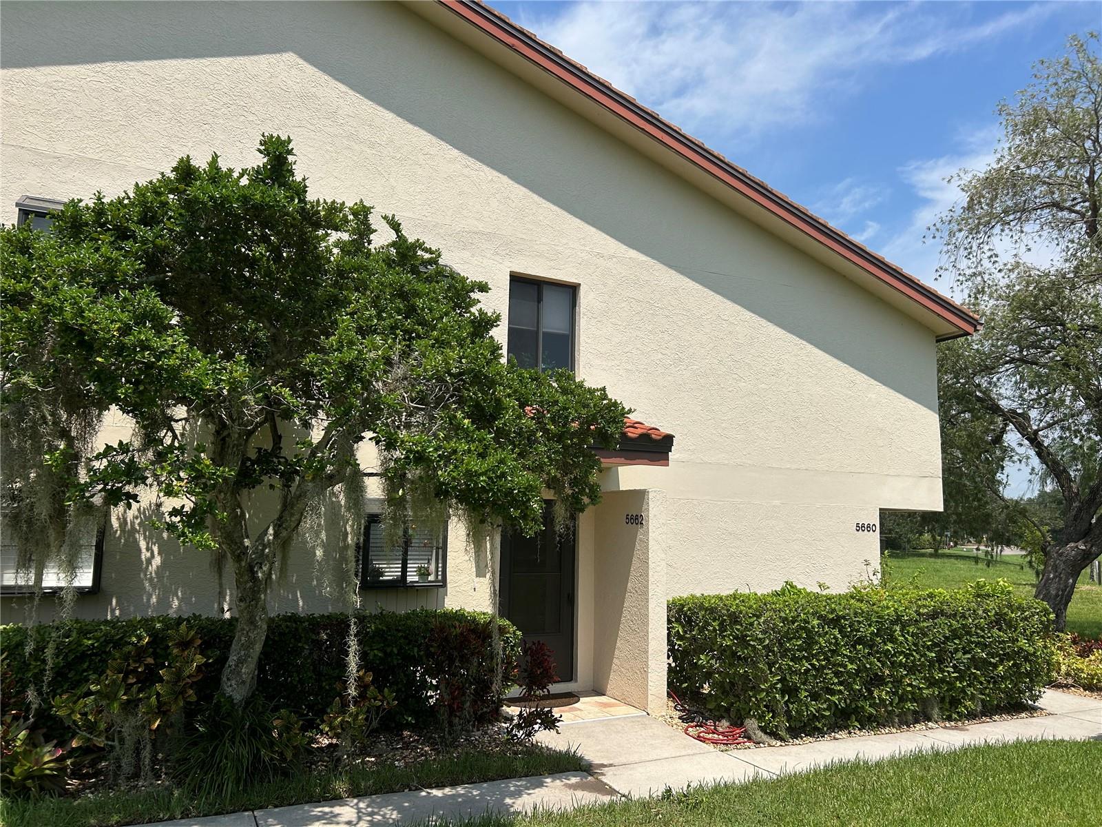 5662  GARDENS DR  #104, SARASOTA, FL