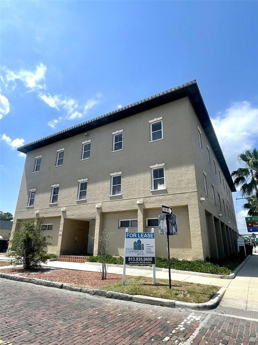 2109 E PALM AVE, TAMPA, FL — photo 34