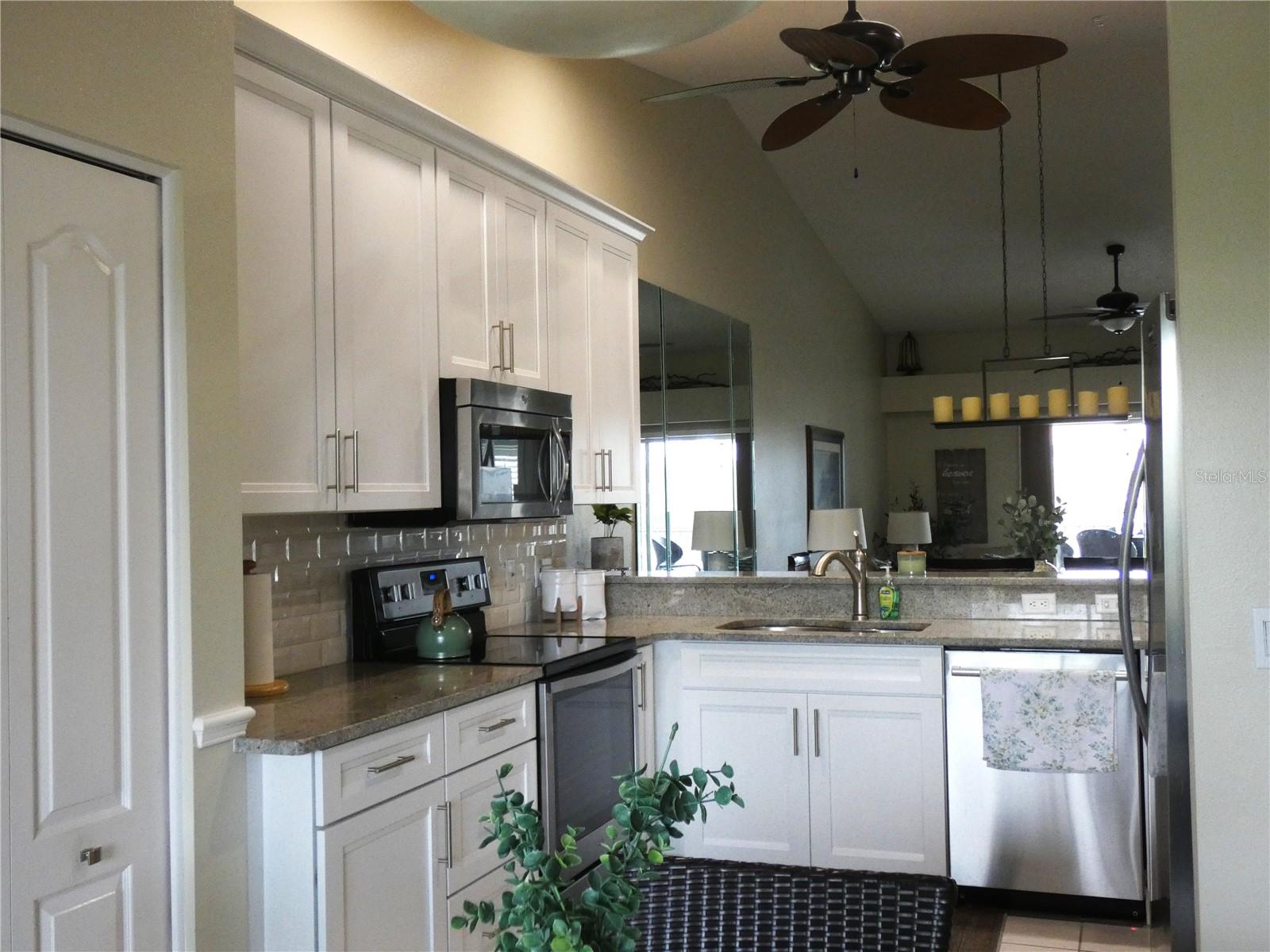 4639  CHAPEL HILL DR  #2924, SARASOTA, FL — photo 4