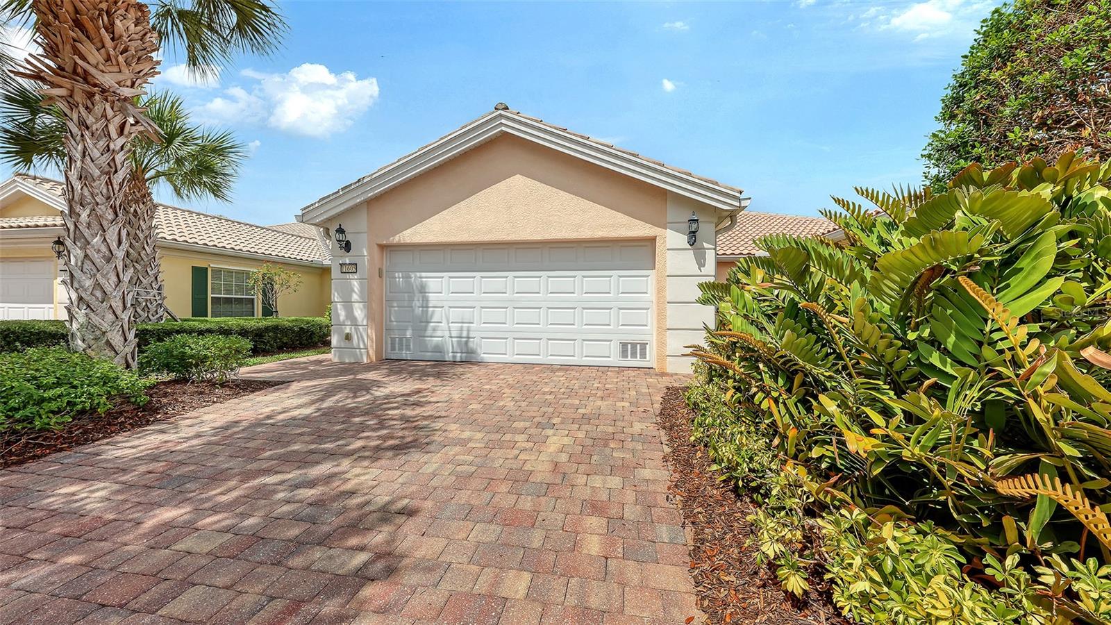 11605 GARESSIO LN, SARASOTA, FL — photo 2