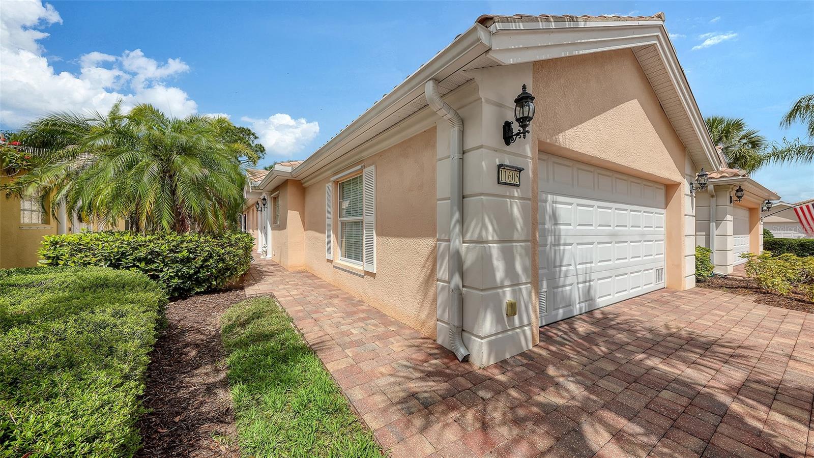 11605 GARESSIO LN, SARASOTA, FL — photo 4