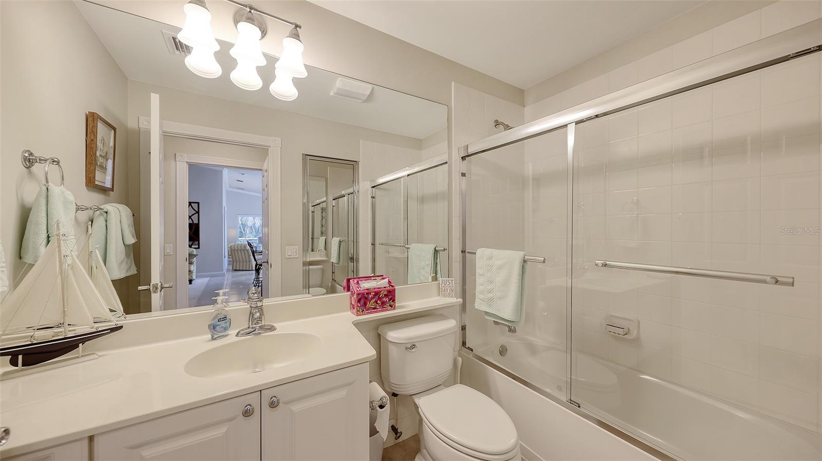 11605 GARESSIO LN, SARASOTA, FL — photo 31