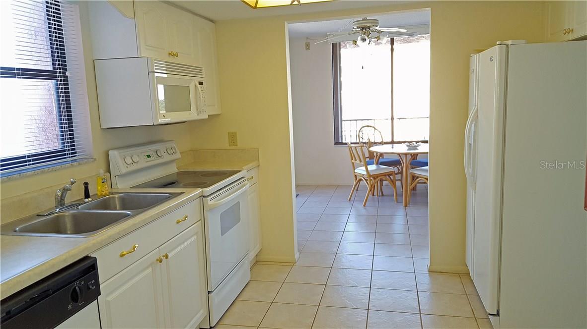 15316 GULF BOULEVARD #604, MADEIRA BEACH, FL — photo 10