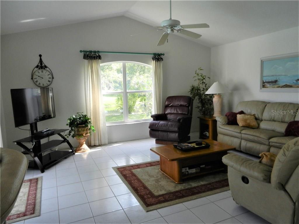 589 ROTONDA CIR, ROTONDA WEST, FL — photo 10