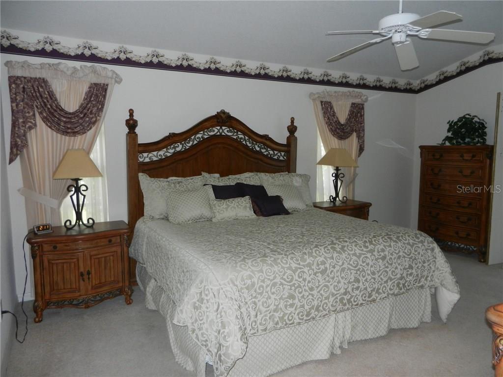 589 ROTONDA CIR, ROTONDA WEST, FL — photo 11