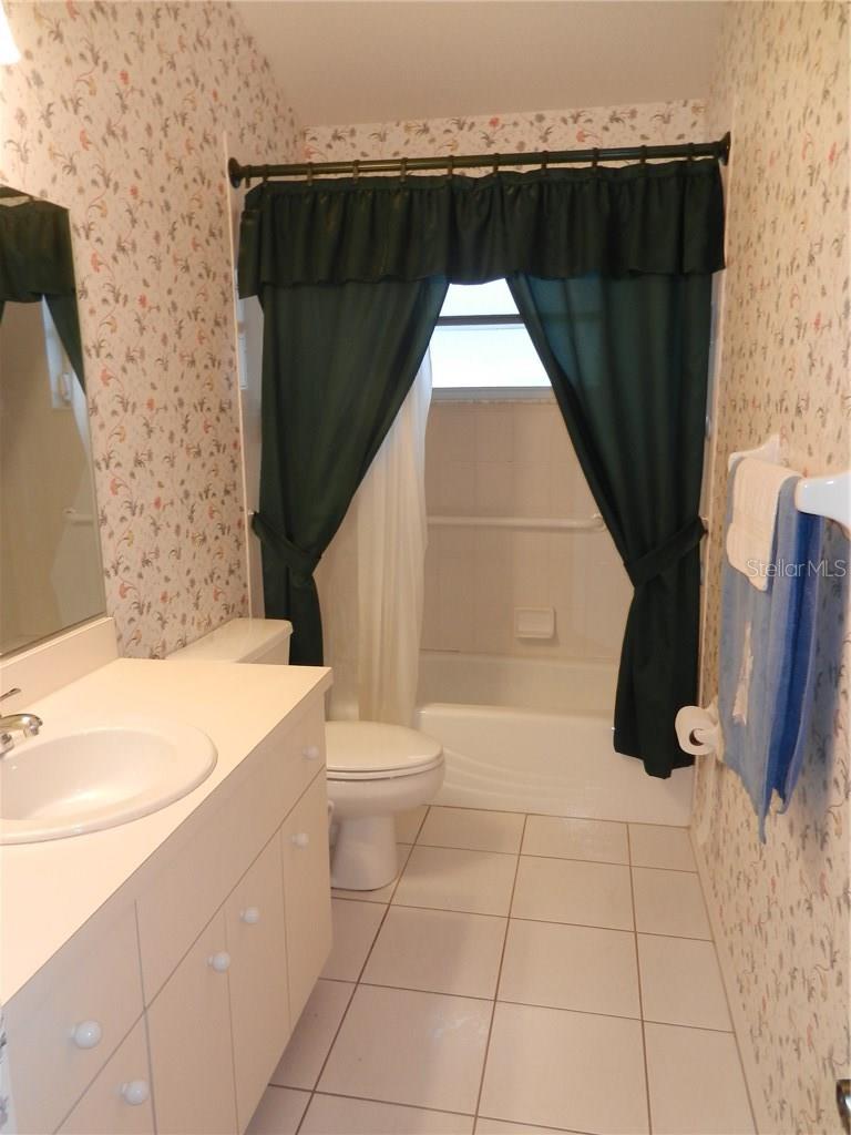 589 ROTONDA CIR, ROTONDA WEST, FL — photo 16