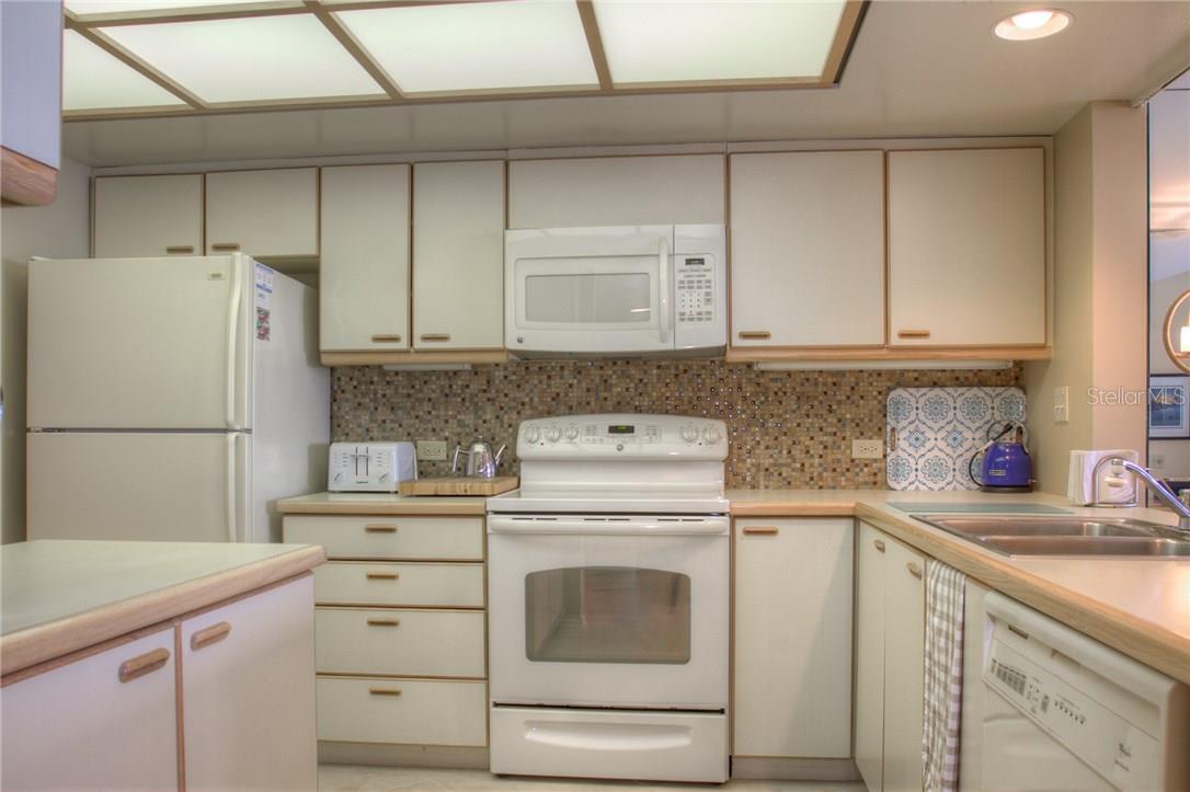 2109 GULF OF MEXICO DR #1402, LONGBOAT KEY, FL — photo 10