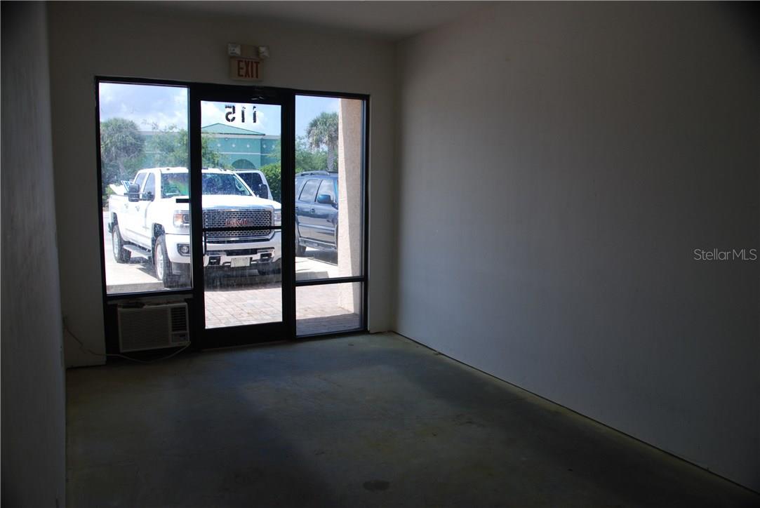 28041 AIRPARK DR #123,121,115,110,101, PUNTA GORDA, FL — photo 4