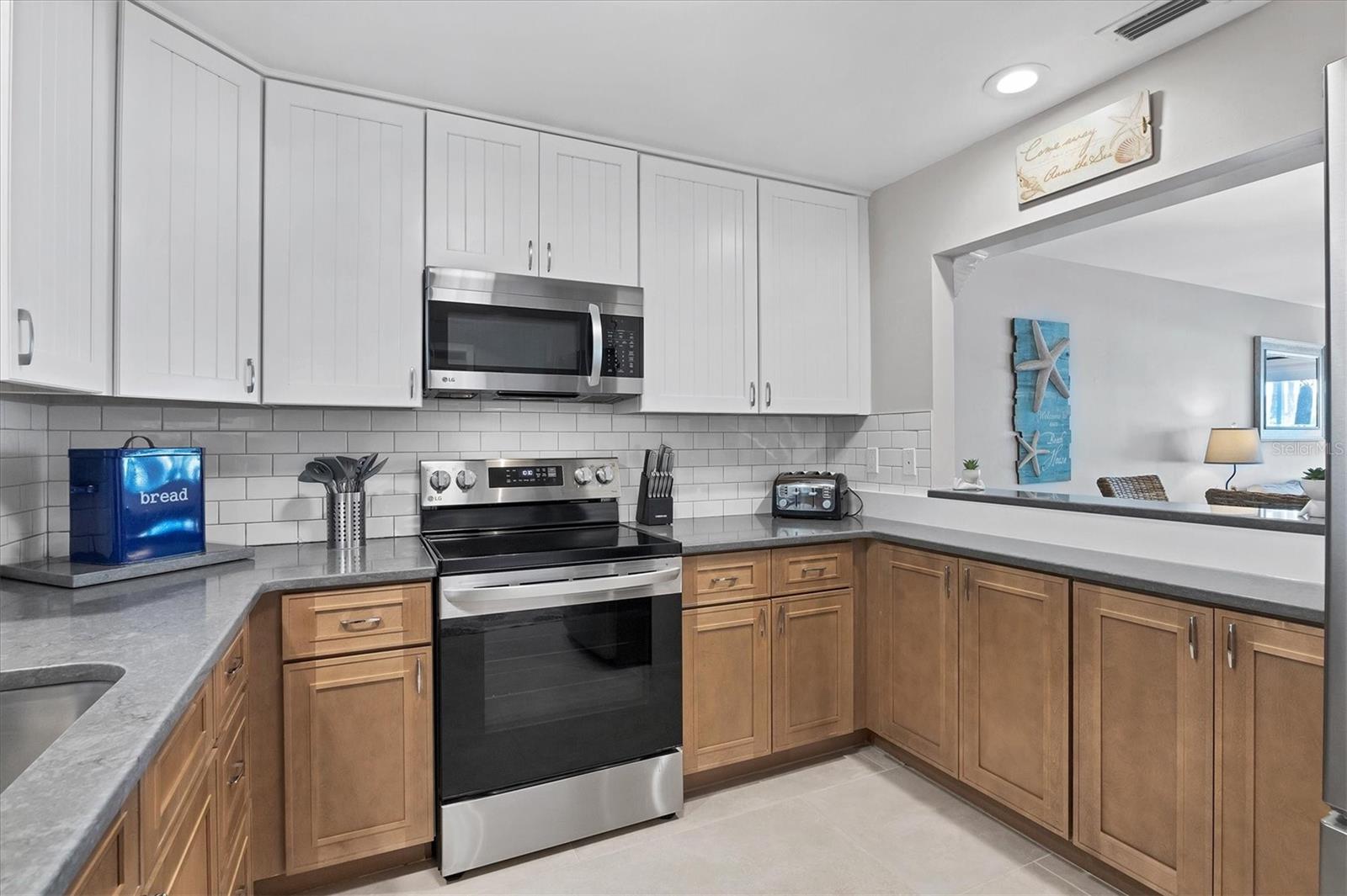 500 S WASHINGTON DR  #14A, SARASOTA, FL — photo 9