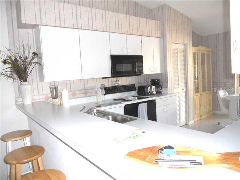 8911  VERANDA WAY  #222, SARASOTA, FL — photo 4