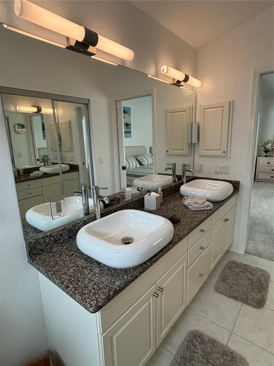 1332  CAPRI ISLES BLVD, VENICE, FL — photo 41