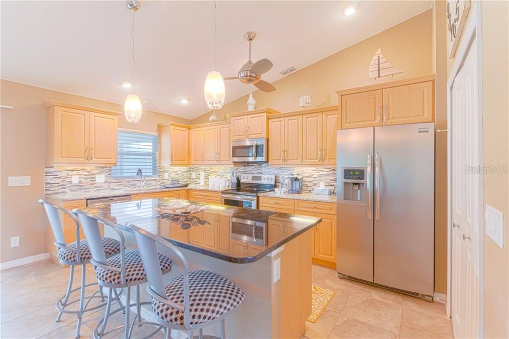 11268 OCEANSPRAY BLVD, ENGLEWOOD, FL — photo 7