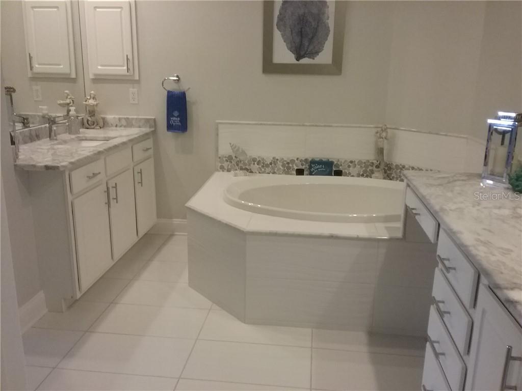 293 HIDDEN BAY DR #203, OSPREY, FL — photo 24