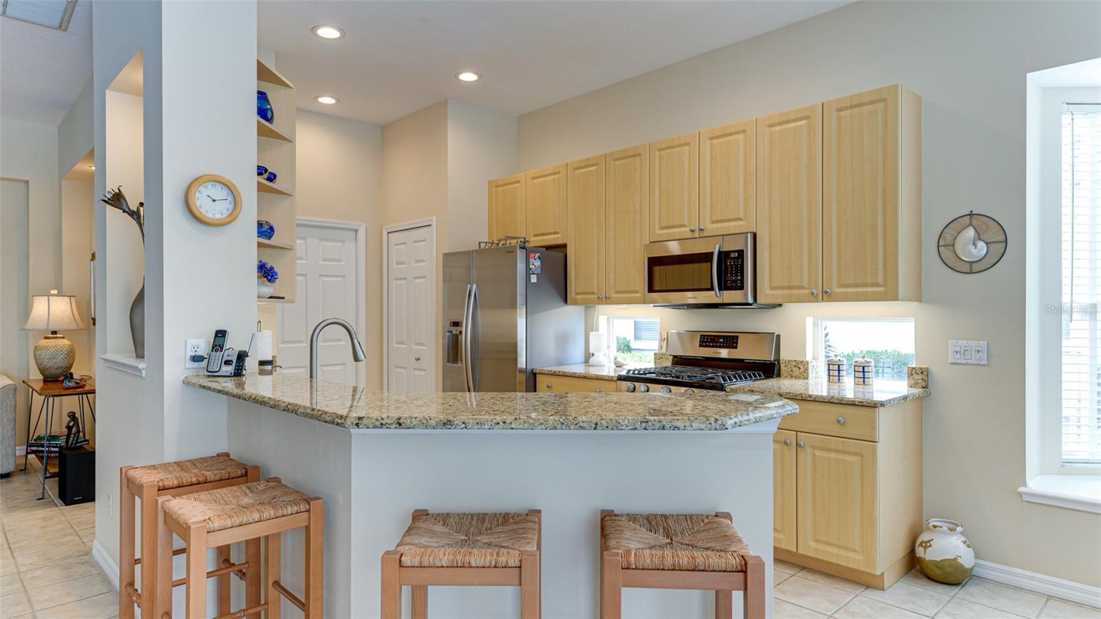 6920 LENNOX PL, UNIVERSITY PARK, FL — photo 9