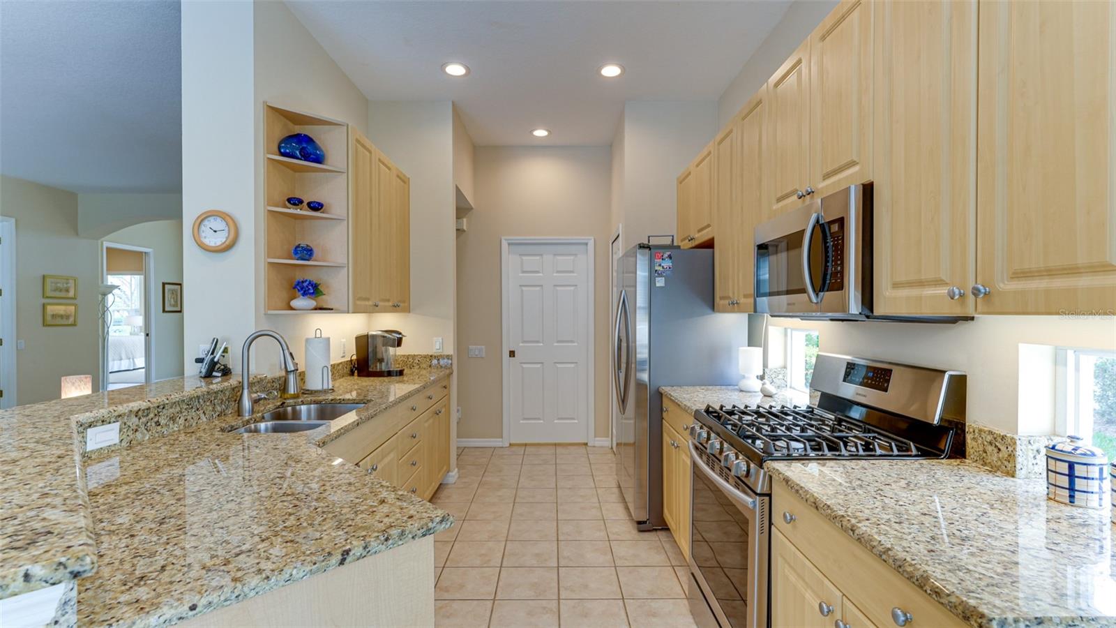6920 LENNOX PL, UNIVERSITY PARK, FL — photo 11
