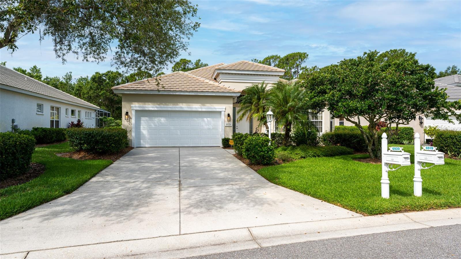 6920 LENNOX PL, UNIVERSITY PARK, FL