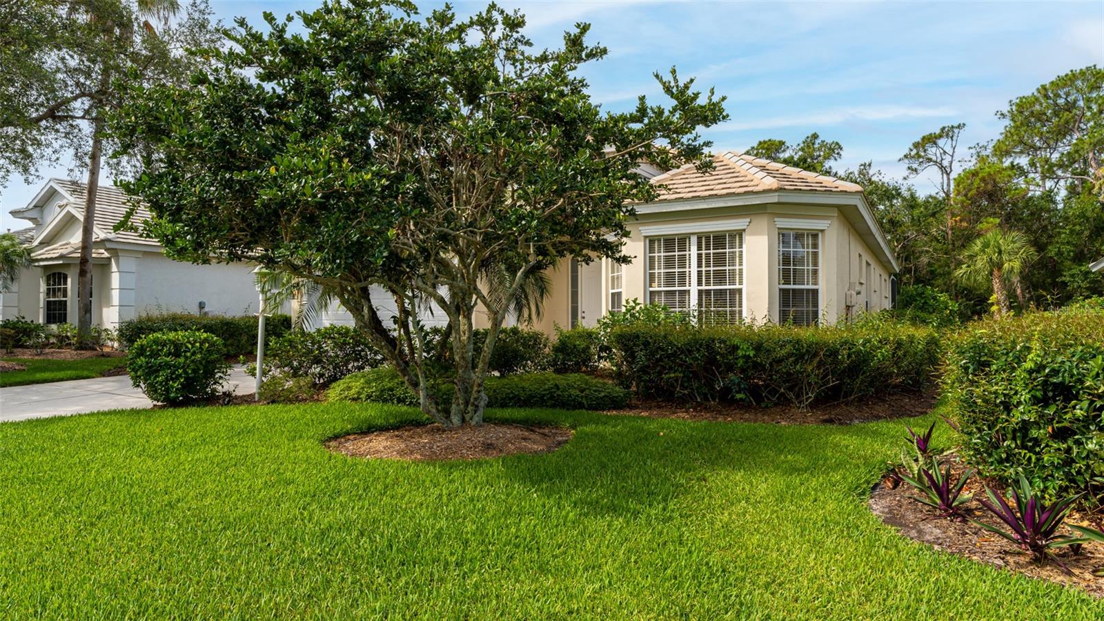6920 LENNOX PL, UNIVERSITY PARK, FL — photo 2