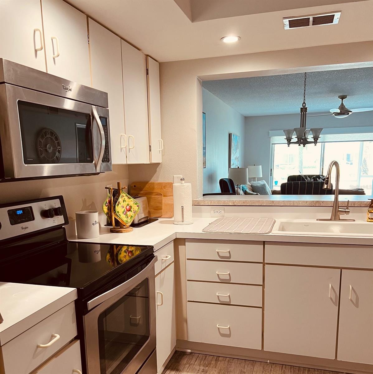 9300 CLUBSIDE CIR #1109, SARASOTA, FL — photo 5