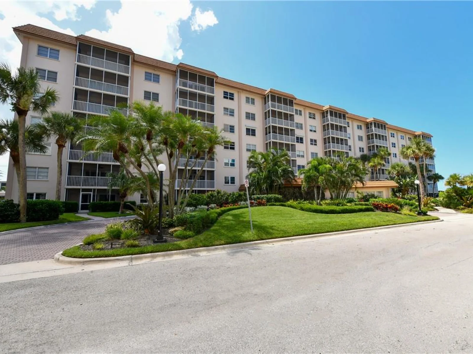 800 BENJAMIN FRANKLIN DR #403, SARASOTA, FL — photo 5