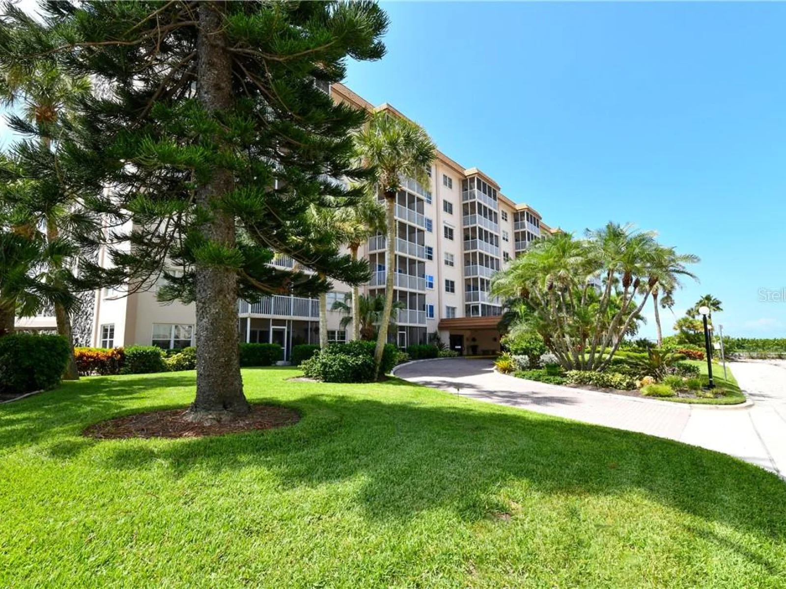 800 BENJAMIN FRANKLIN DR #403, SARASOTA, FL — photo 6