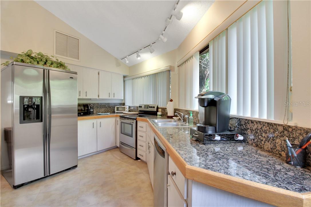 8335 MANASOTA KEY RD, ENGLEWOOD, FL — photo 13
