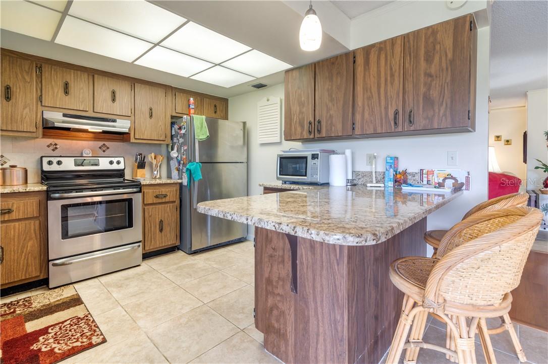 37 OAKLAND HILLS PL, ROTONDA WEST, FL — photo 9