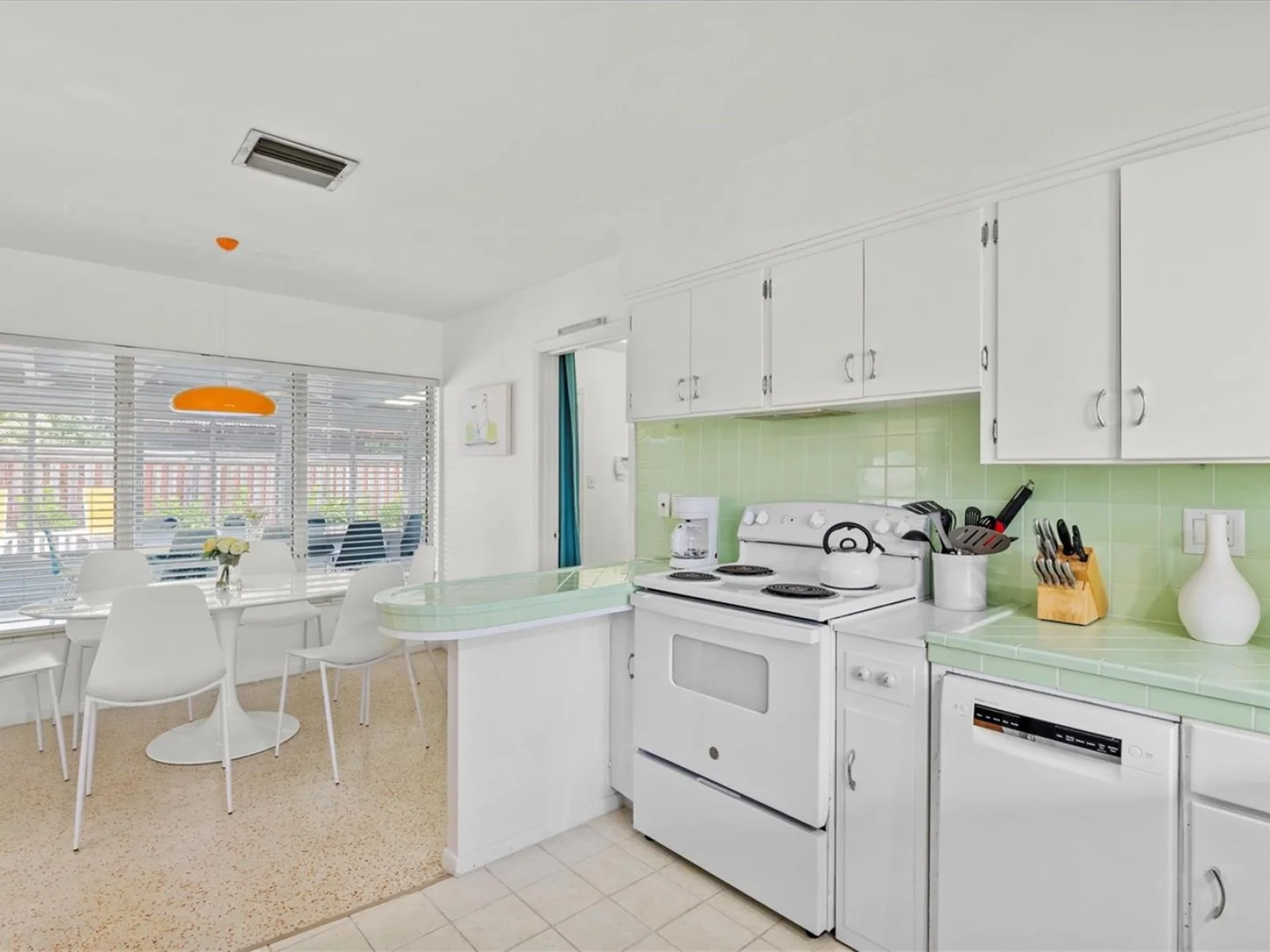 2473 DAVIS BLVD, SARASOTA, FL — photo 24