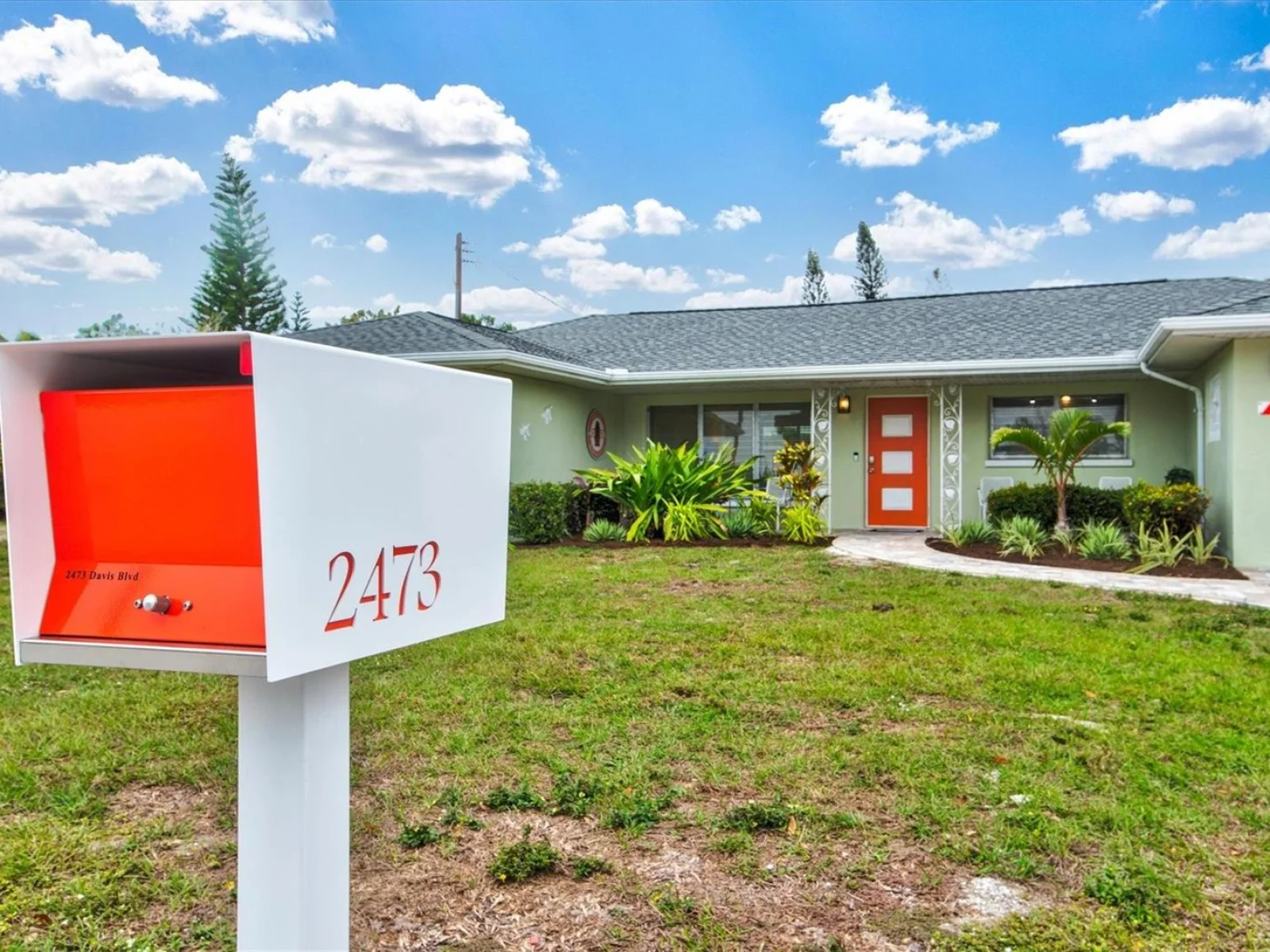 2473 DAVIS BLVD, SARASOTA, FL — photo 39