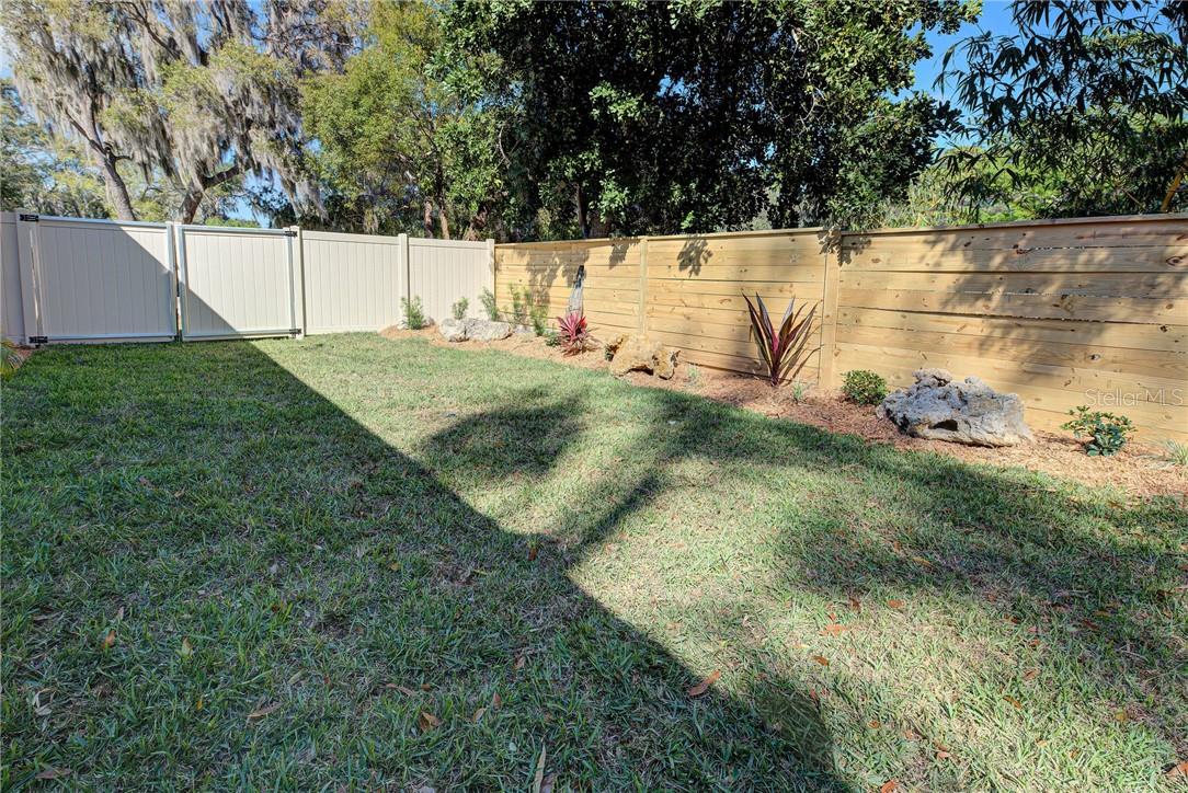 2330 BRADFORD ST, SARASOTA, FL — photo 9