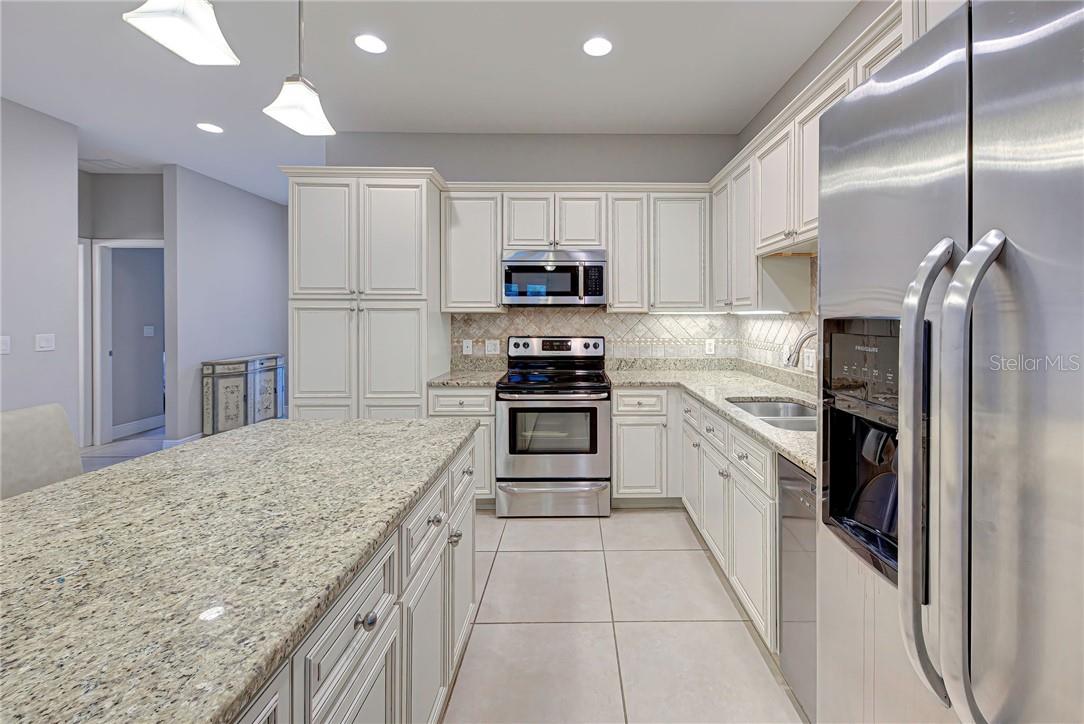 2330 BRADFORD ST, SARASOTA, FL — photo 20