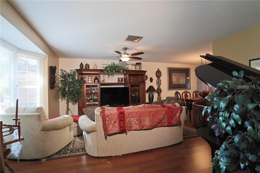 2929 MAYFLOWER ST, SARASOTA, FL — photo 3