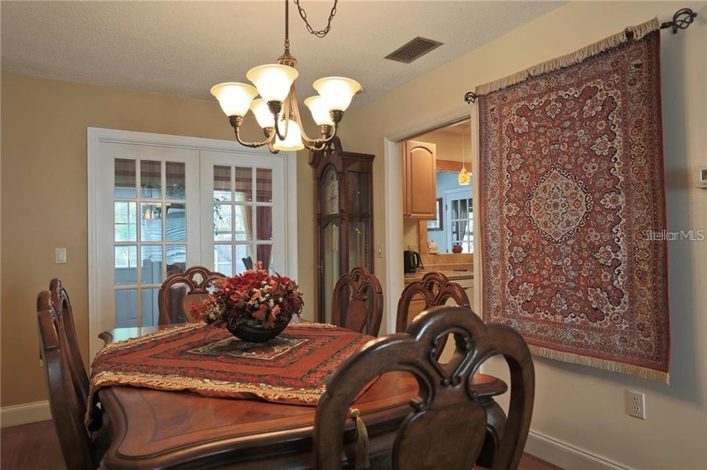 2929 MAYFLOWER ST, SARASOTA, FL — photo 6