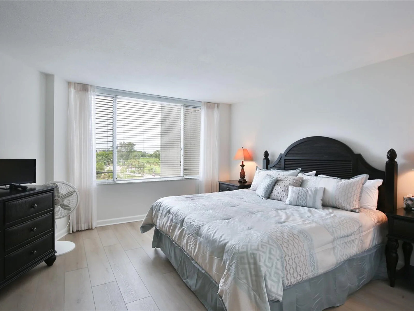 775 LONGBOAT CLUB RD #405, LONGBOAT KEY, FL — photo 13