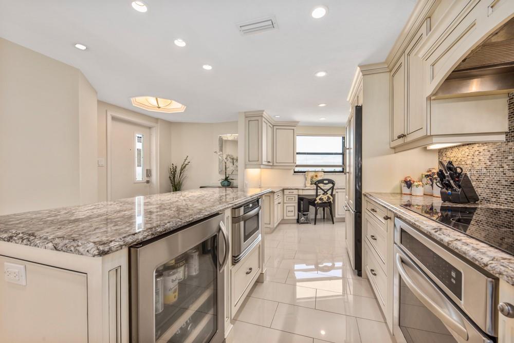 5770 MIDNIGHT PASS RD #605, SARASOTA, FL — photo 13
