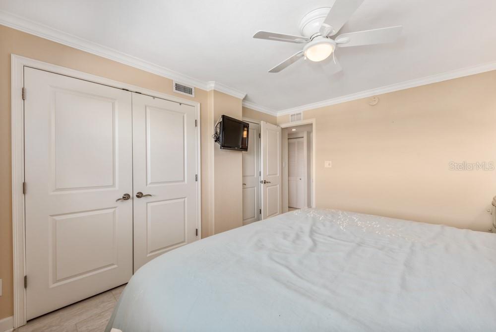 5770 MIDNIGHT PASS RD #605, SARASOTA, FL — photo 36