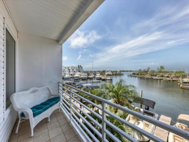 8272 HARBORSIDE CIR, ENGLEWOOD, FL — photo 40