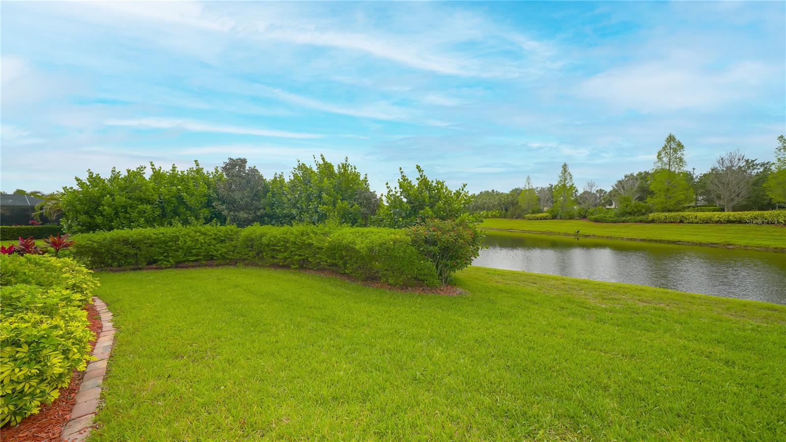 6888 WILLOWSHIRE WAY, BRADENTON, FL — photo 11