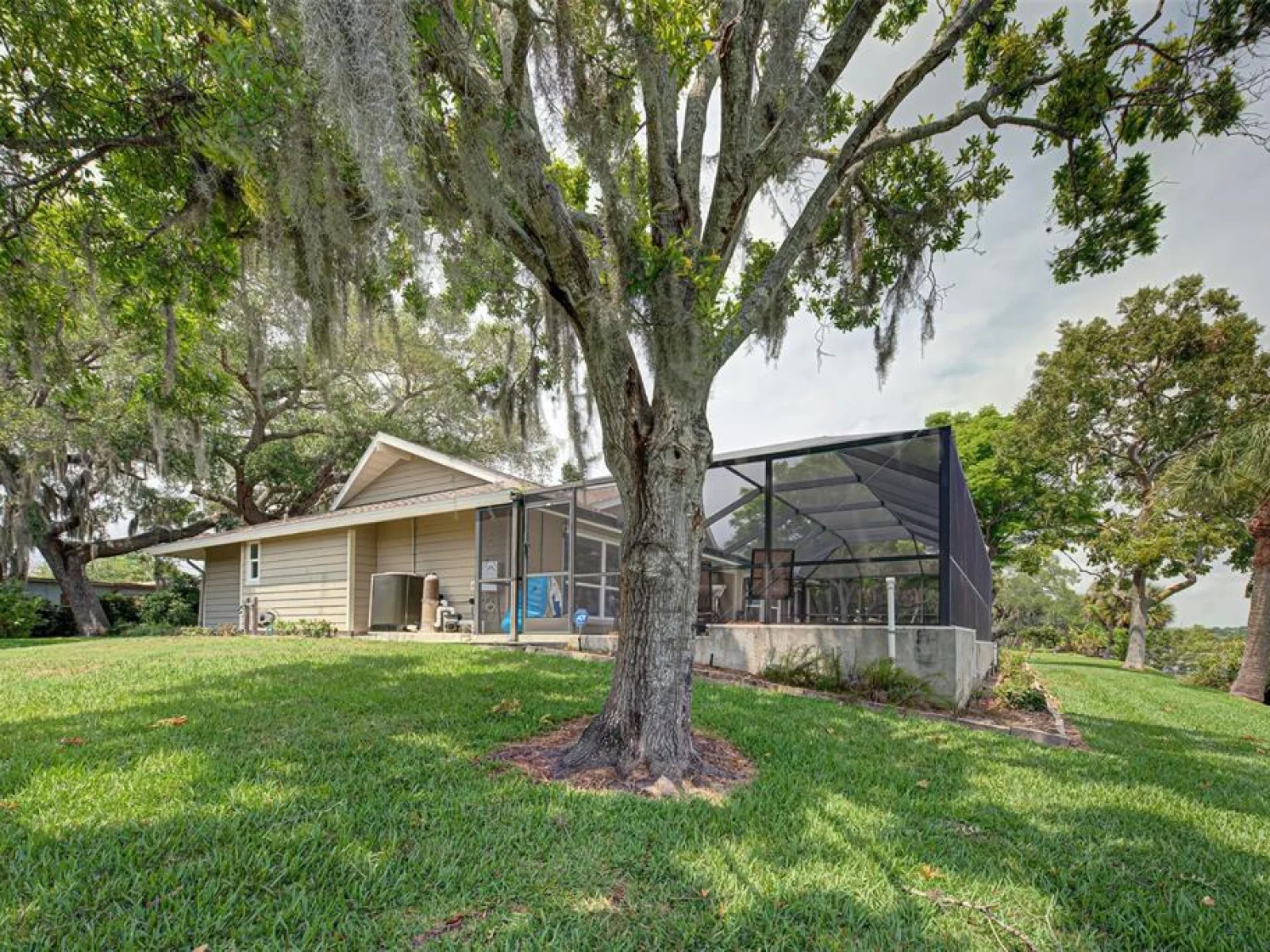 3670 EMILY LN, SARASOTA, FL — photo 8