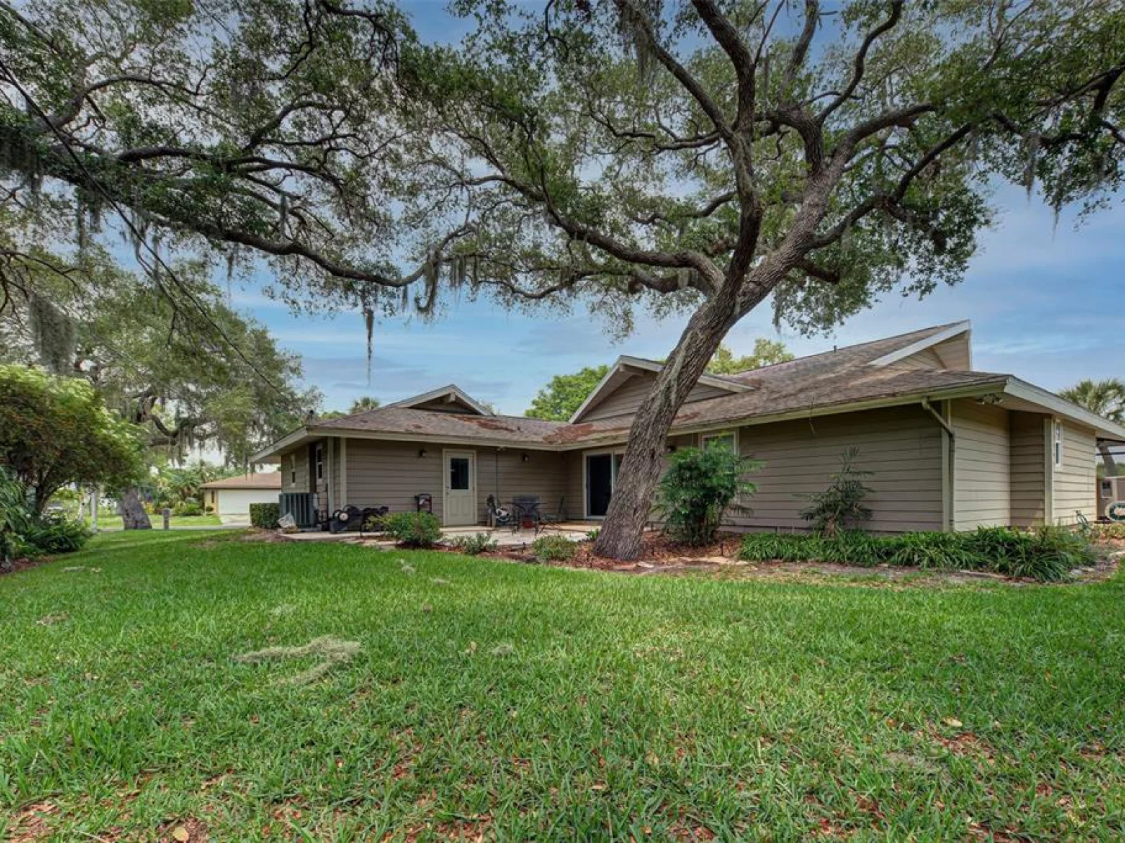 3670 EMILY LN, SARASOTA, FL — photo 10