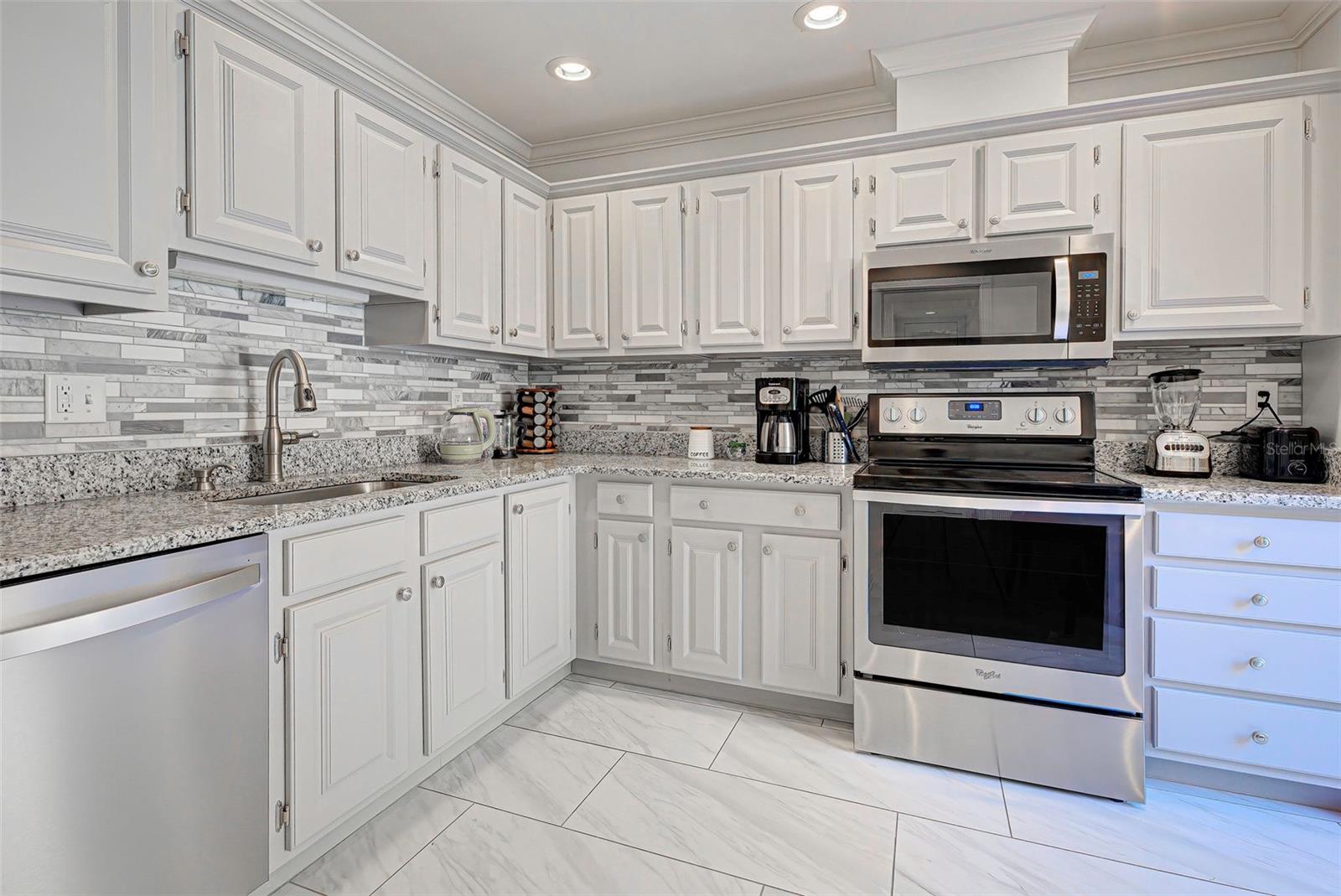 1740 LANDINGS BLVD #39, SARASOTA, FL — photo 18