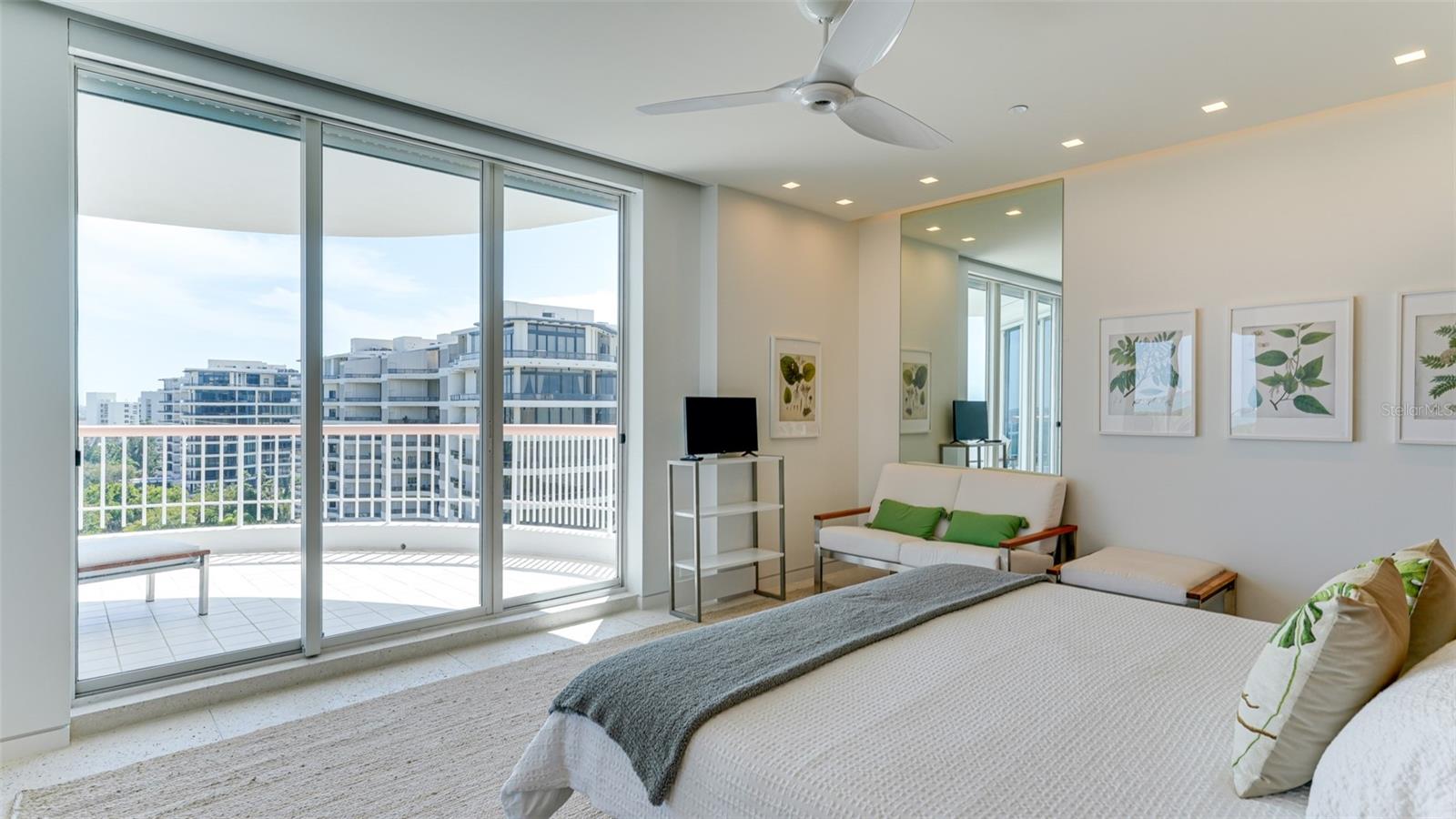 455 LONGBOAT CLUB RD #PH1, LONGBOAT KEY, FL — photo 49