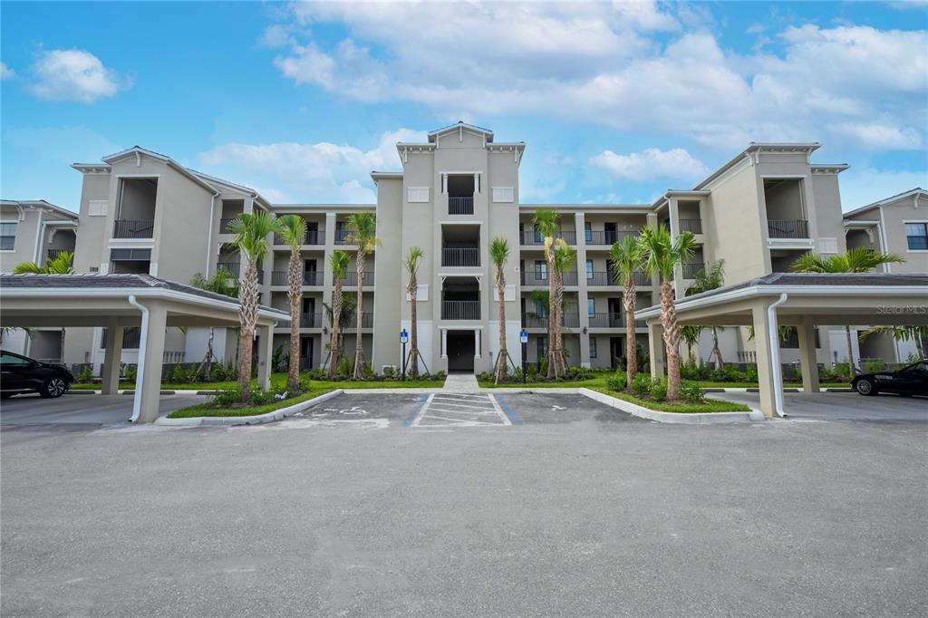 17810 GAWTHROP ST #101, LAKEWOOD RANCH, FL