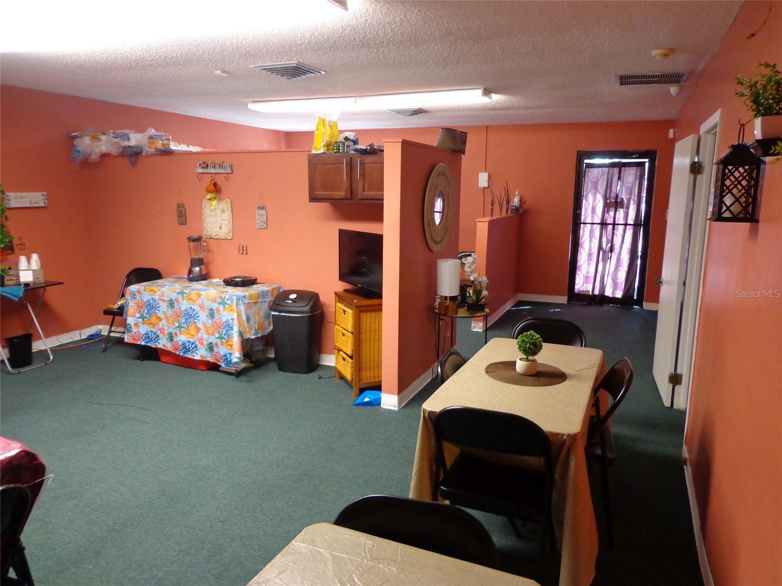 1904 W WATERS AVE, TAMPA, FL — photo 10